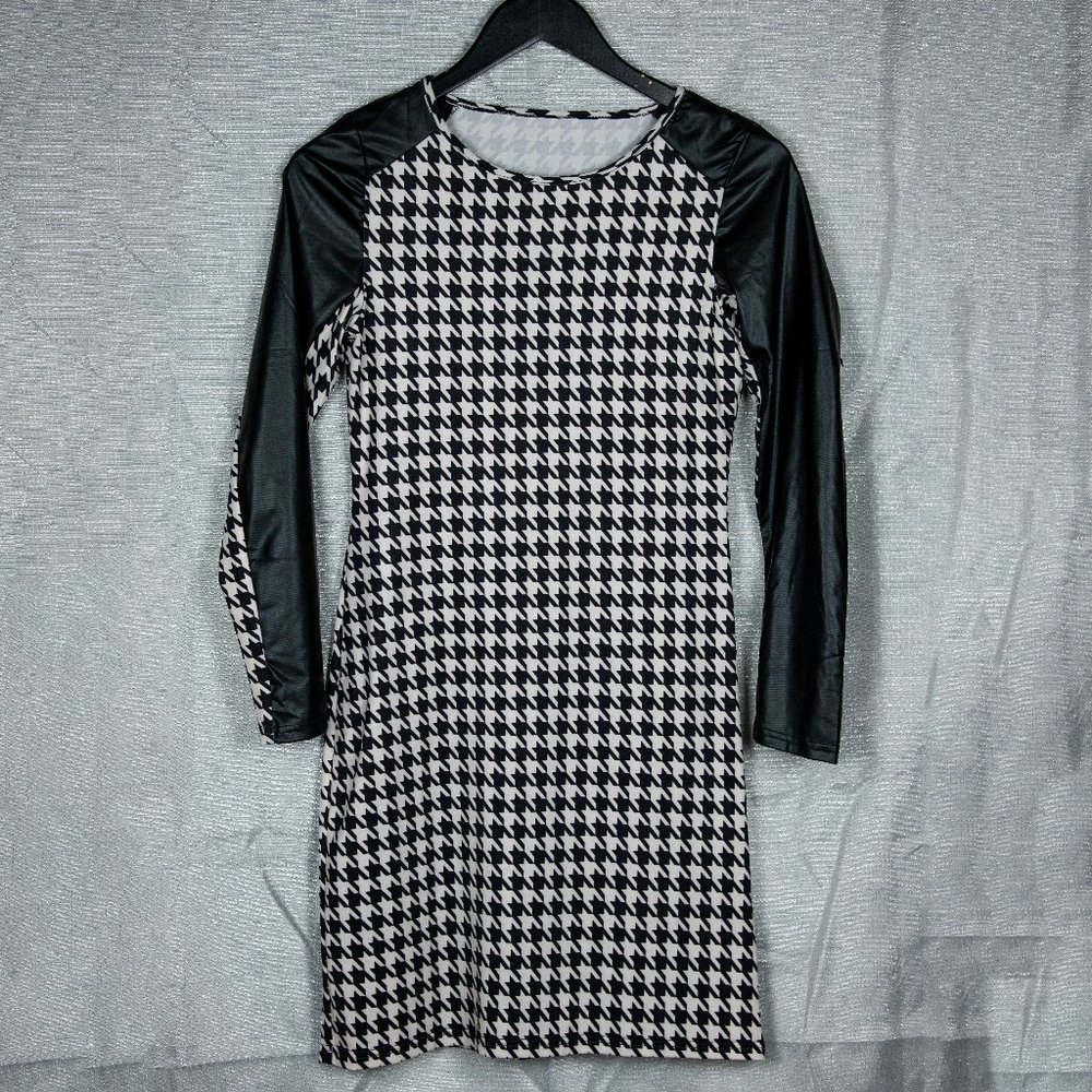 Houndstooth Longsleeve Dress